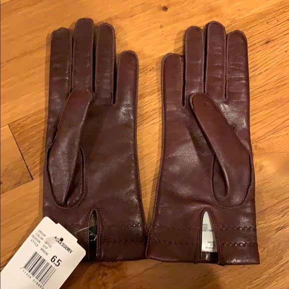 COPY - EScada Leather Gloves - Picture 3 of 8